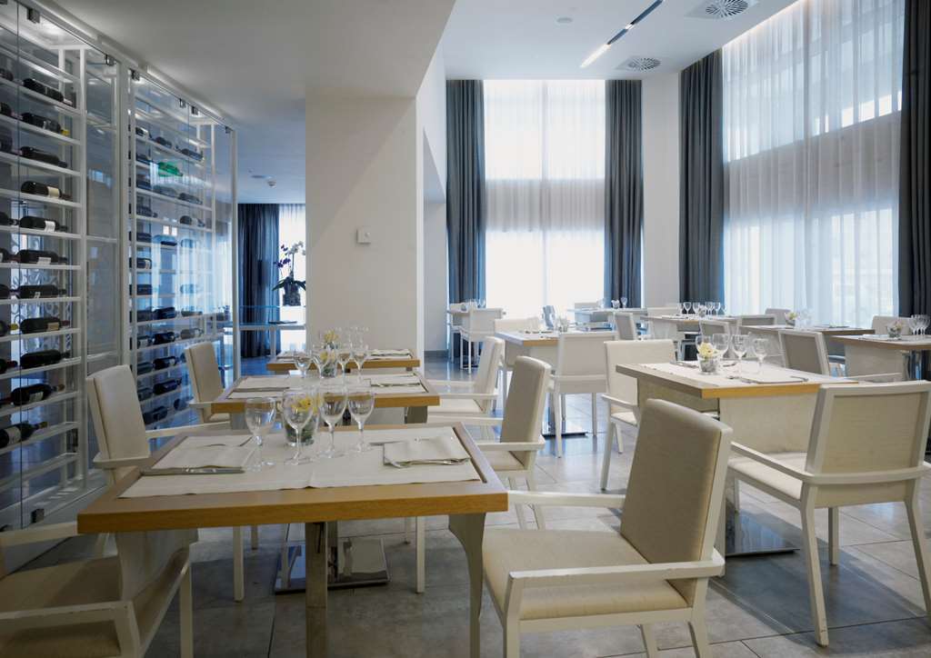 Nh Pisa Hotel Restaurant photo
